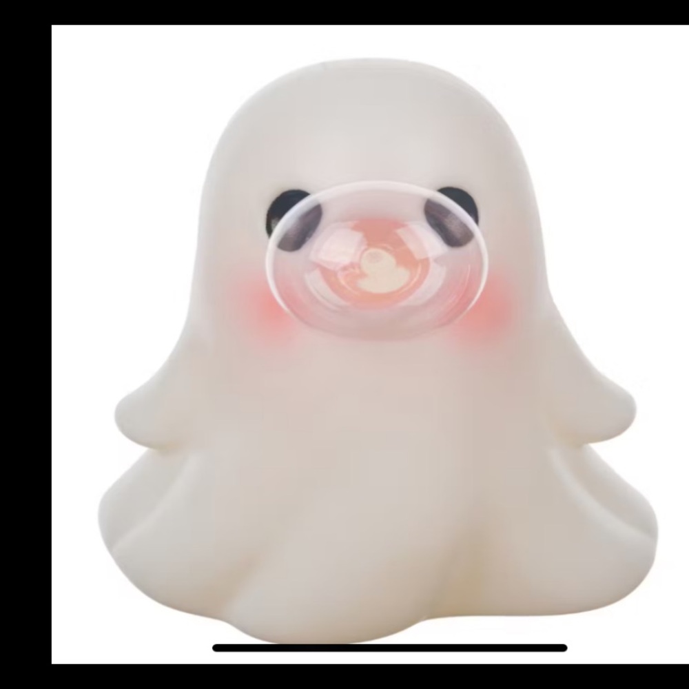 Cute Ghost blowing bubblegum 👻
